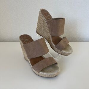 DV by Dolce Vita Women's Tan Wedge Sandals